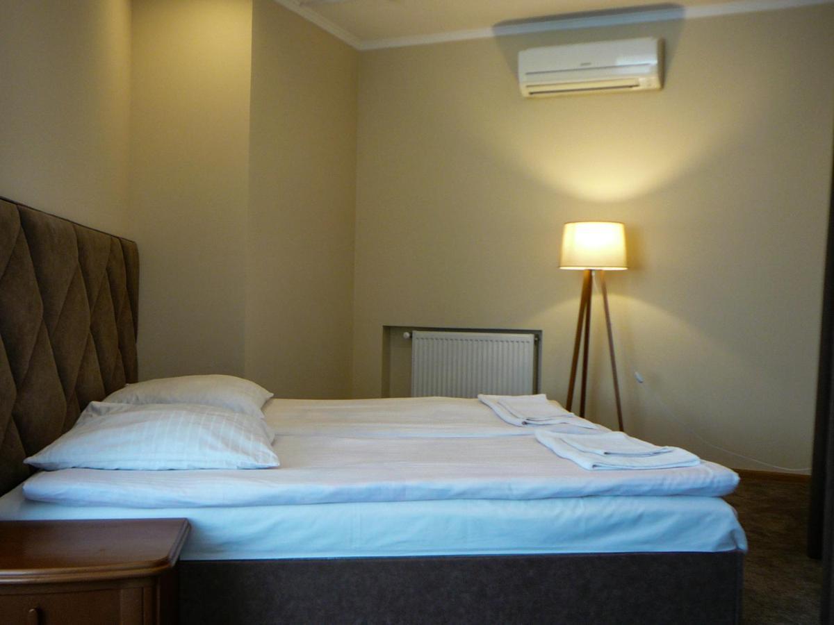Eduard Hotel Ujgorod Dış mekan fotoğraf