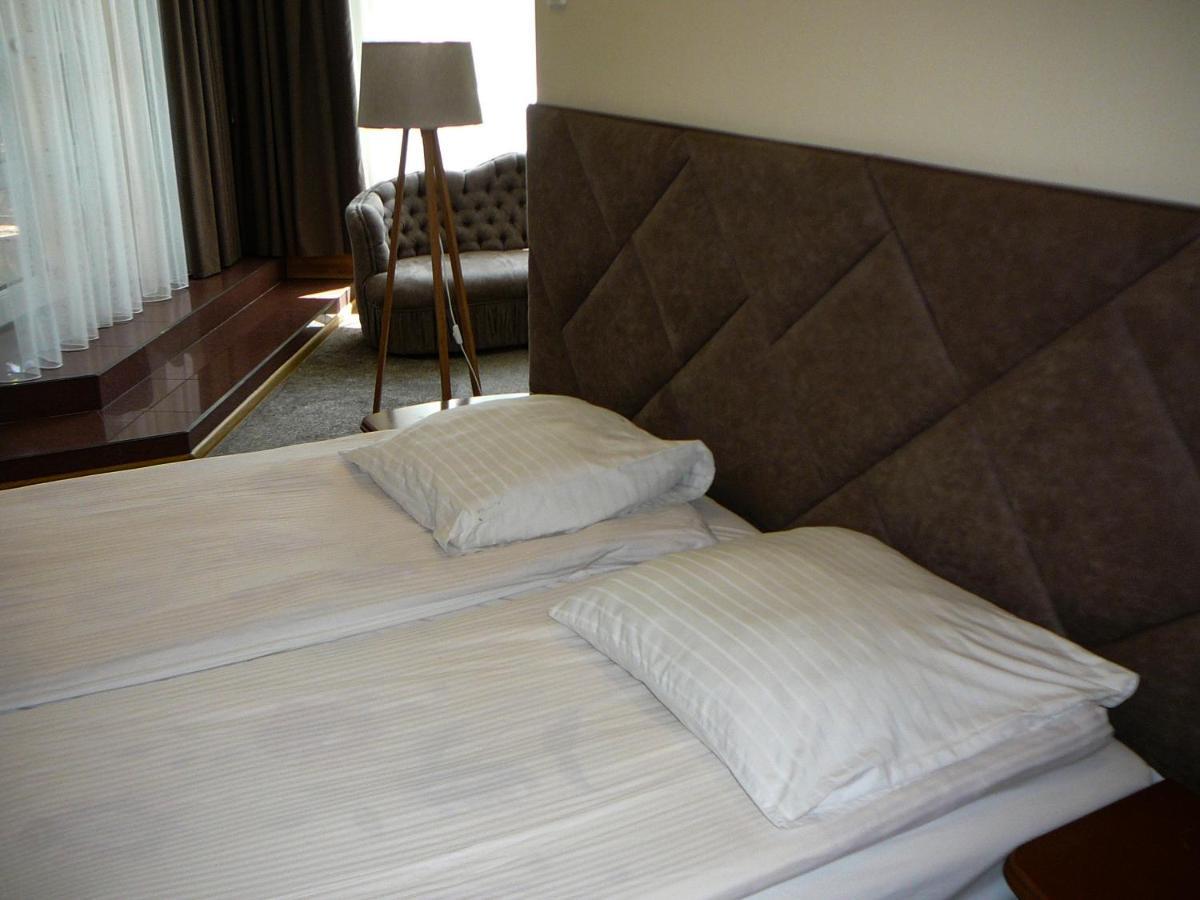 Eduard Hotel Ujgorod Dış mekan fotoğraf