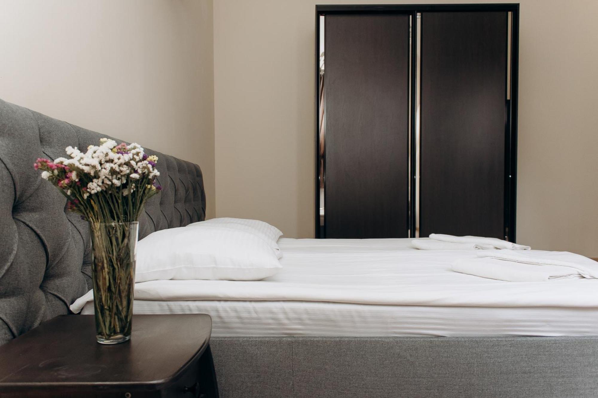 Eduard Hotel Ujgorod Dış mekan fotoğraf