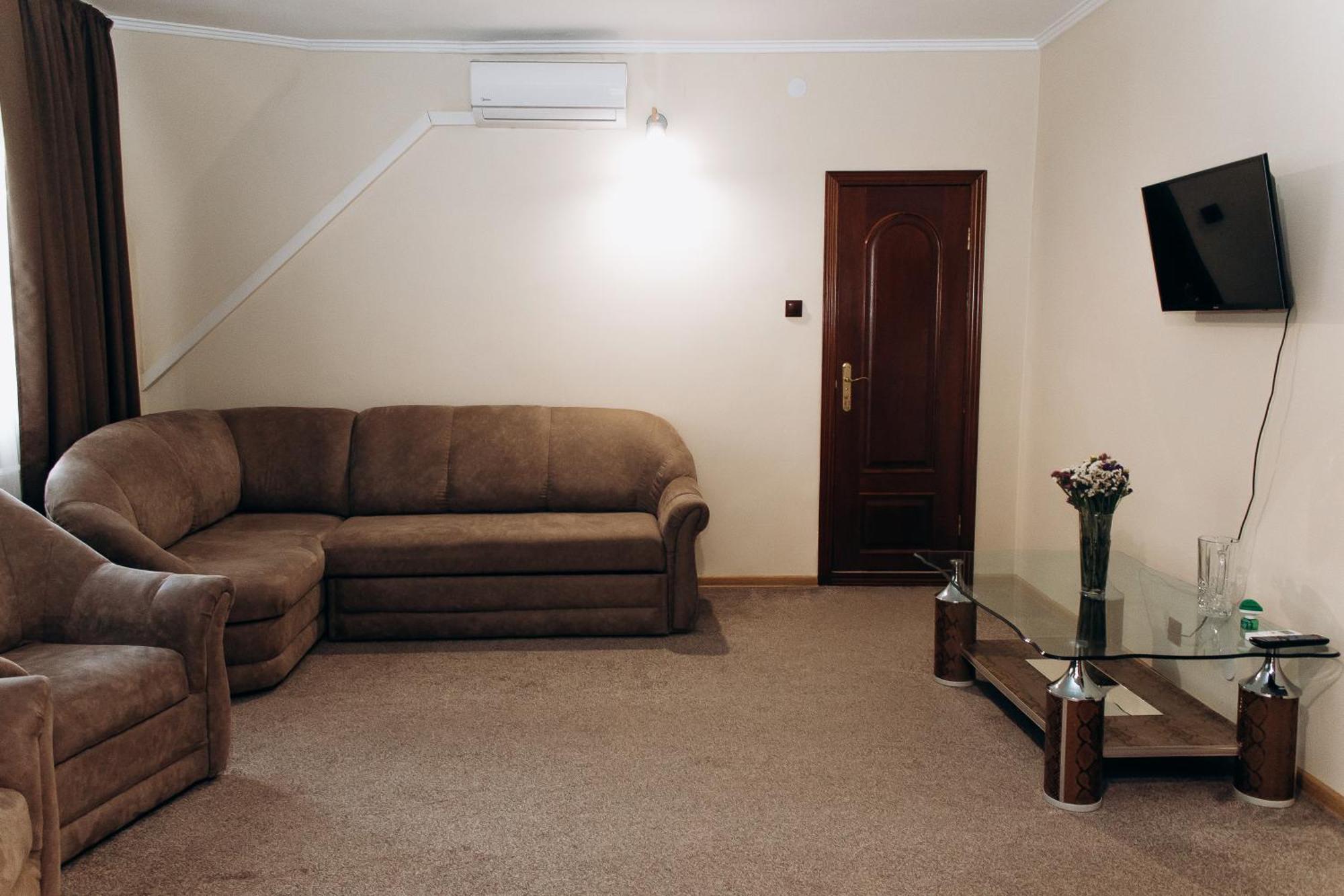 Eduard Hotel Ujgorod Dış mekan fotoğraf