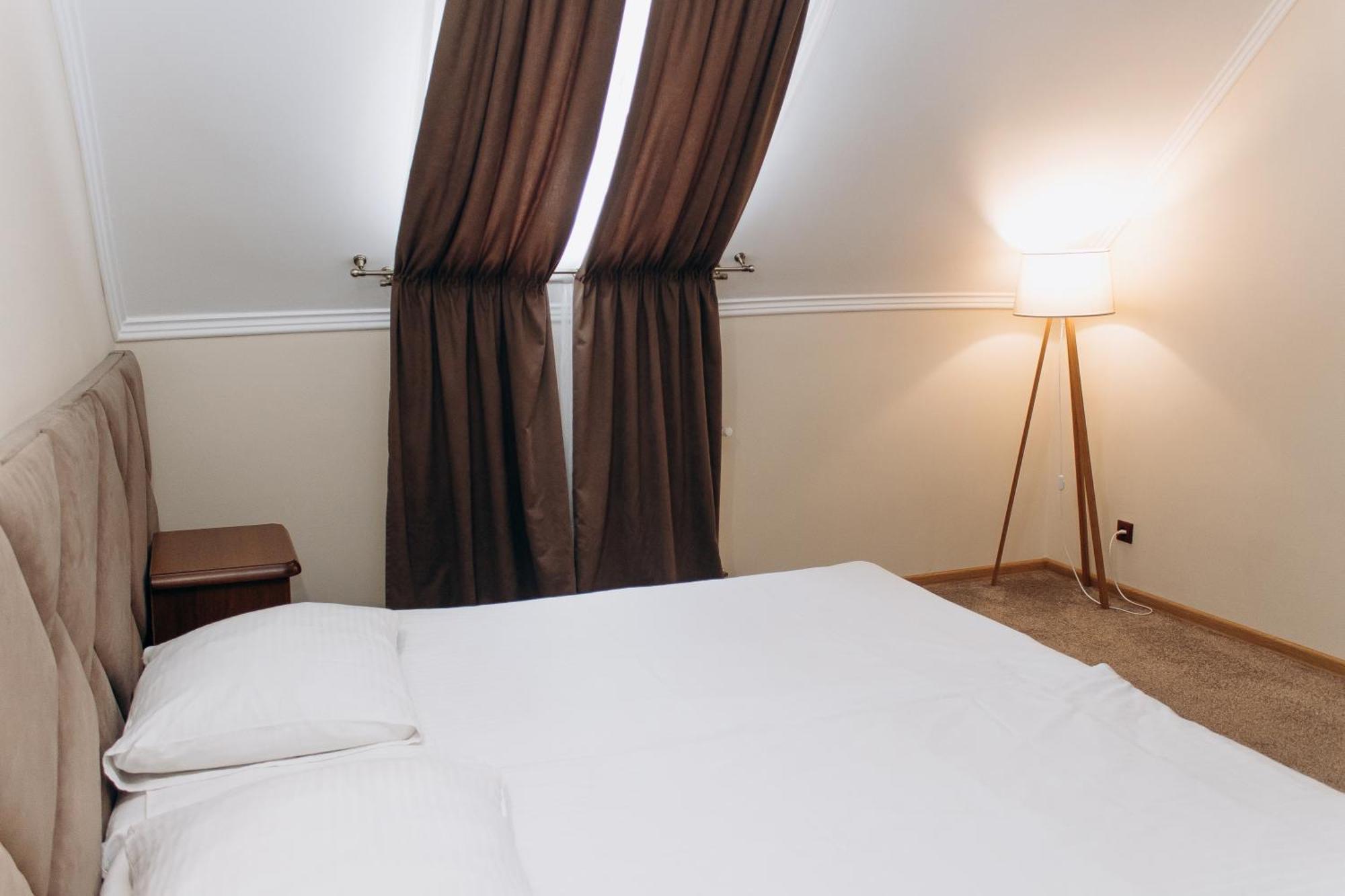 Eduard Hotel Ujgorod Dış mekan fotoğraf