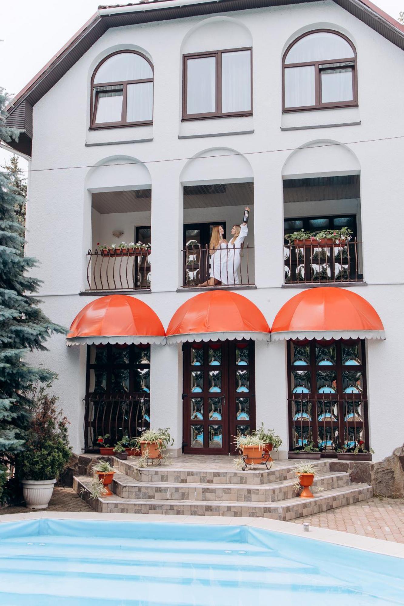 Eduard Hotel Ujgorod Dış mekan fotoğraf