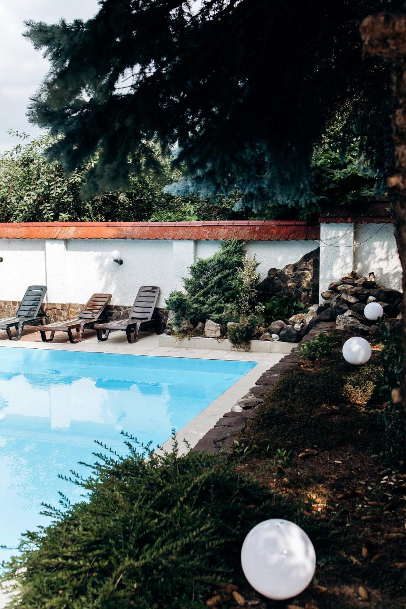 Eduard Hotel Ujgorod Dış mekan fotoğraf